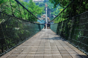 الجسر المعلق - سن واي لاجون